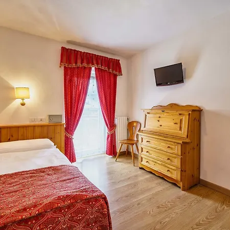 Aquila Hotel 3*