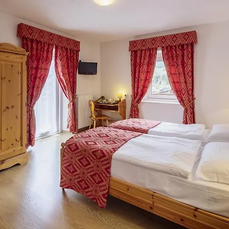Aquila Hotel 3*