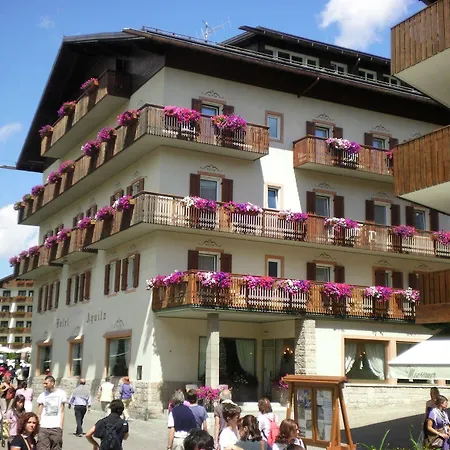 Aquila 3*