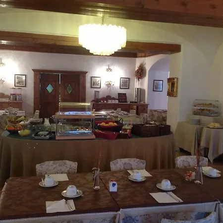 Aquila 3*